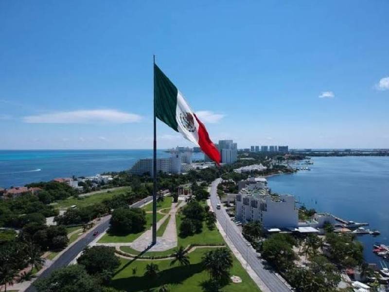 Más de cien mil visitantes pasarán las fiestas de Independencia en el Caribe Mexicano