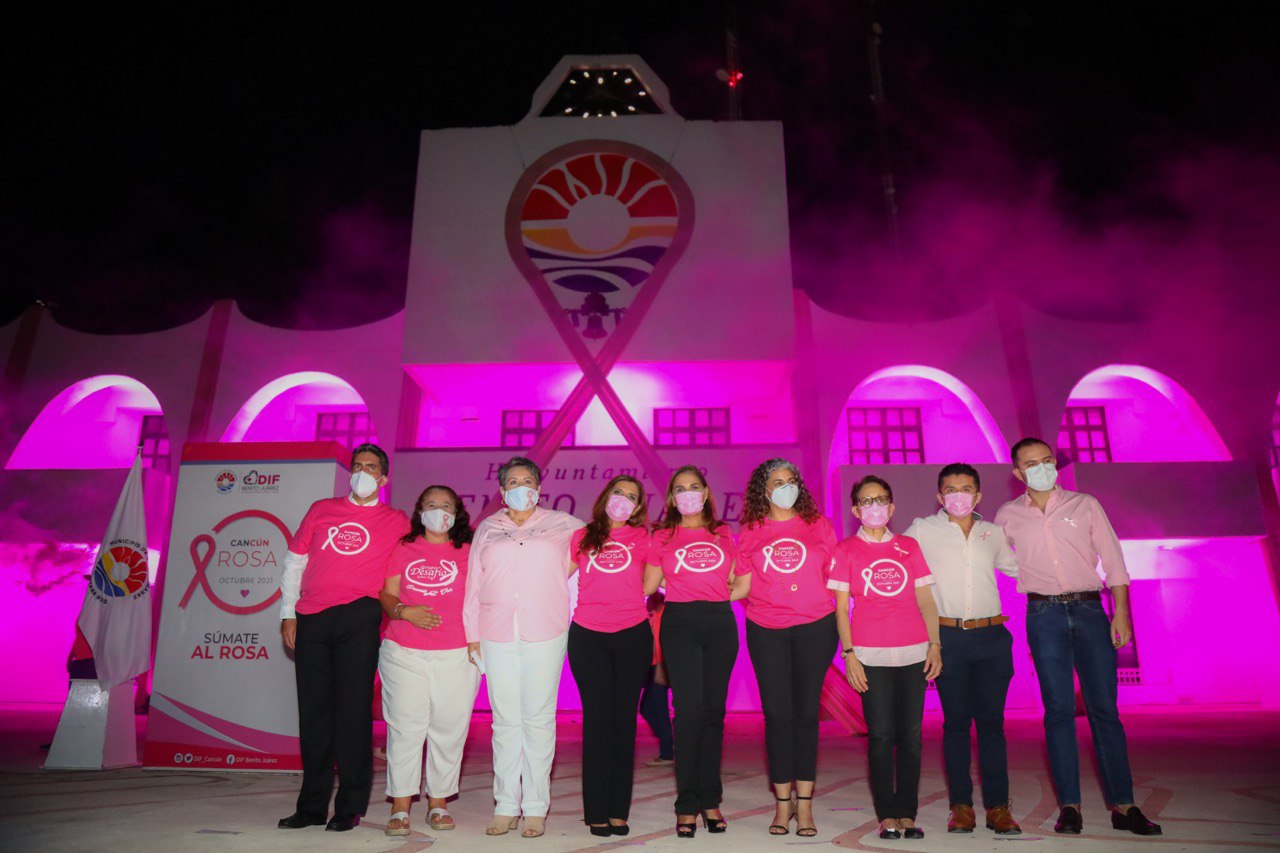 Apoyo integral a mujeres con campaña "Cancún Rosa".