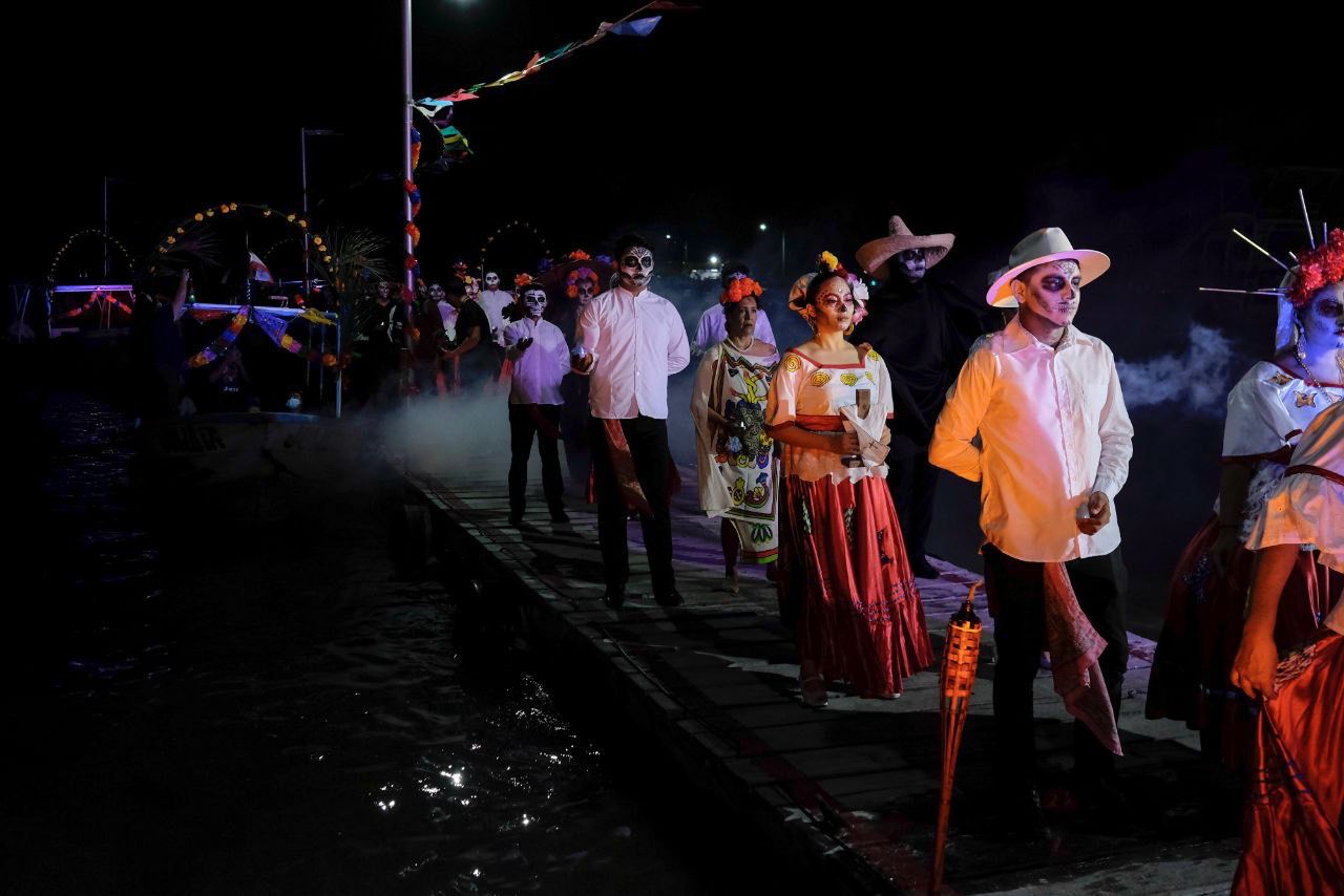 Del mar, llegan las ánimas a celebrar el Hanal Pixán en Puerto Juárez