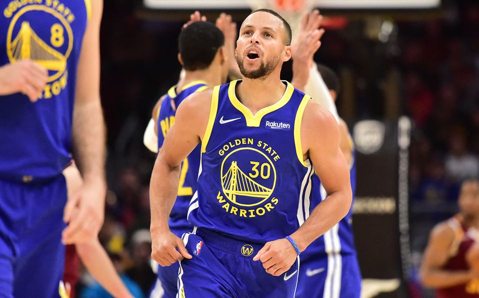 Stephen Curry firma otra noche de récord y los Warriors ganan a Cavaliers