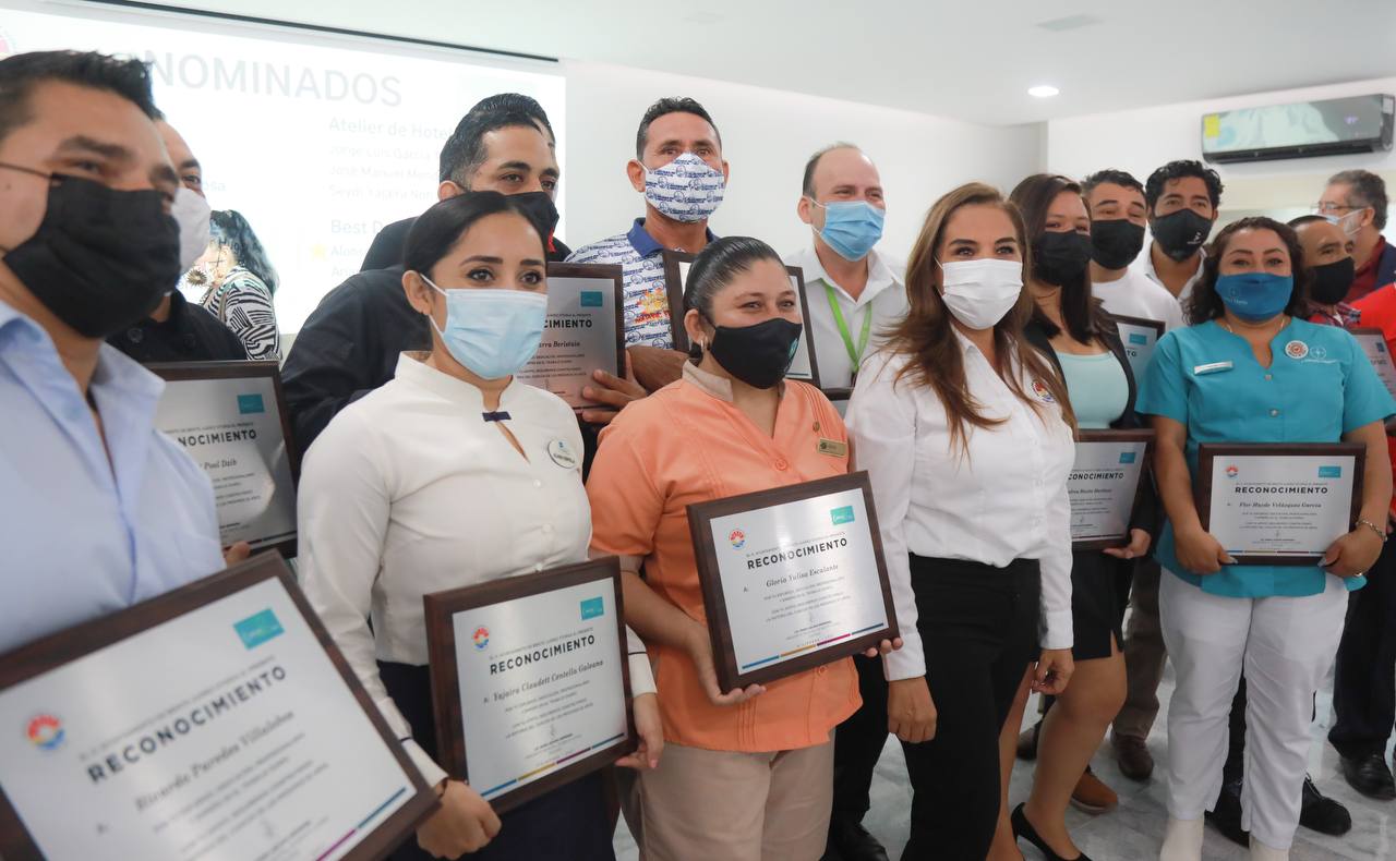 Reconoce Gobierno de Cancún a trabajadores turísticos