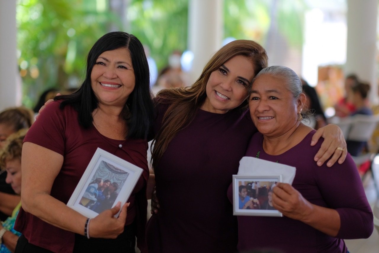 Celebra Mara Lezama día de las madres con mujeres de la transformación