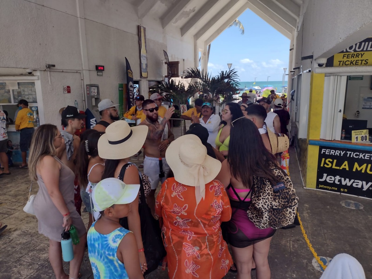 Repuntan cruces marítimos hacia Isla Mujeres