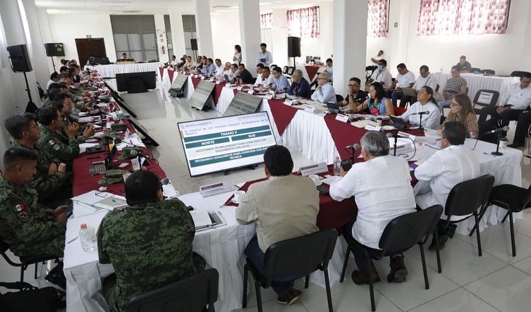 Se reúnen autoridades con transportistas por obras del Tren Maya y bulevar Colosio