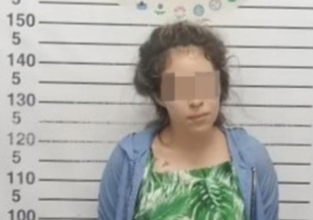 Detienen en Playa del Carmen a mujer acusada de intentar asfixiar a su hijo de 7 años de edad