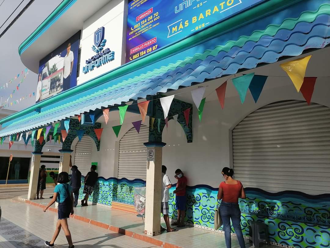Proyecta Canaco derrama por ventas escolares se mantendrá dos semanas más en Chetumal