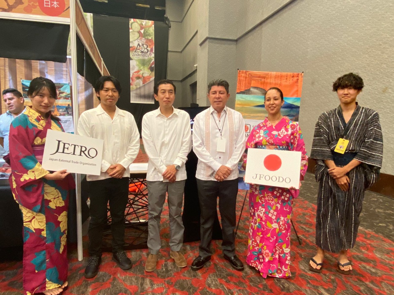 Promueven productos japoneses entre personal de hoteles en Cancún
