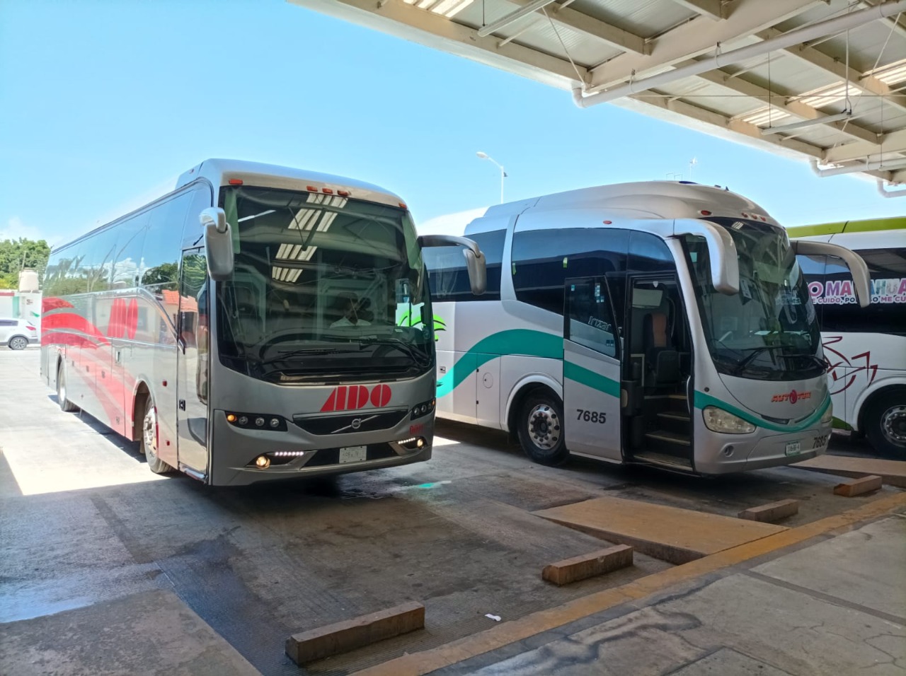 Suspende ADO viajes a Chiquilá por bloqueos carreteros