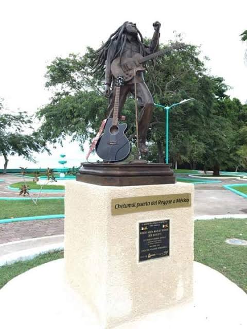 Investigan ‘desaparición’ de escultura a Bob Marley en Chetumal