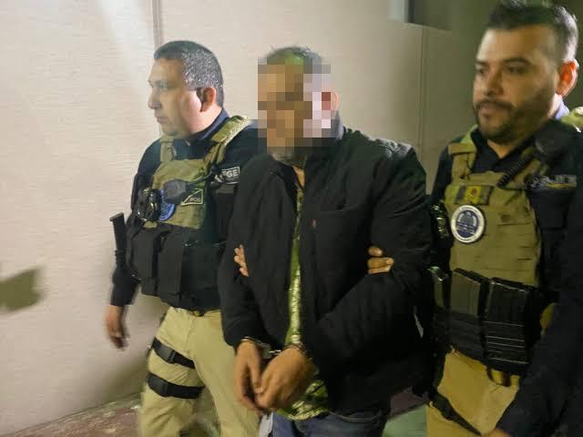 Trasladan a Mexicali a maestro acusado de pederastia agravada que fue capturado en Cancún